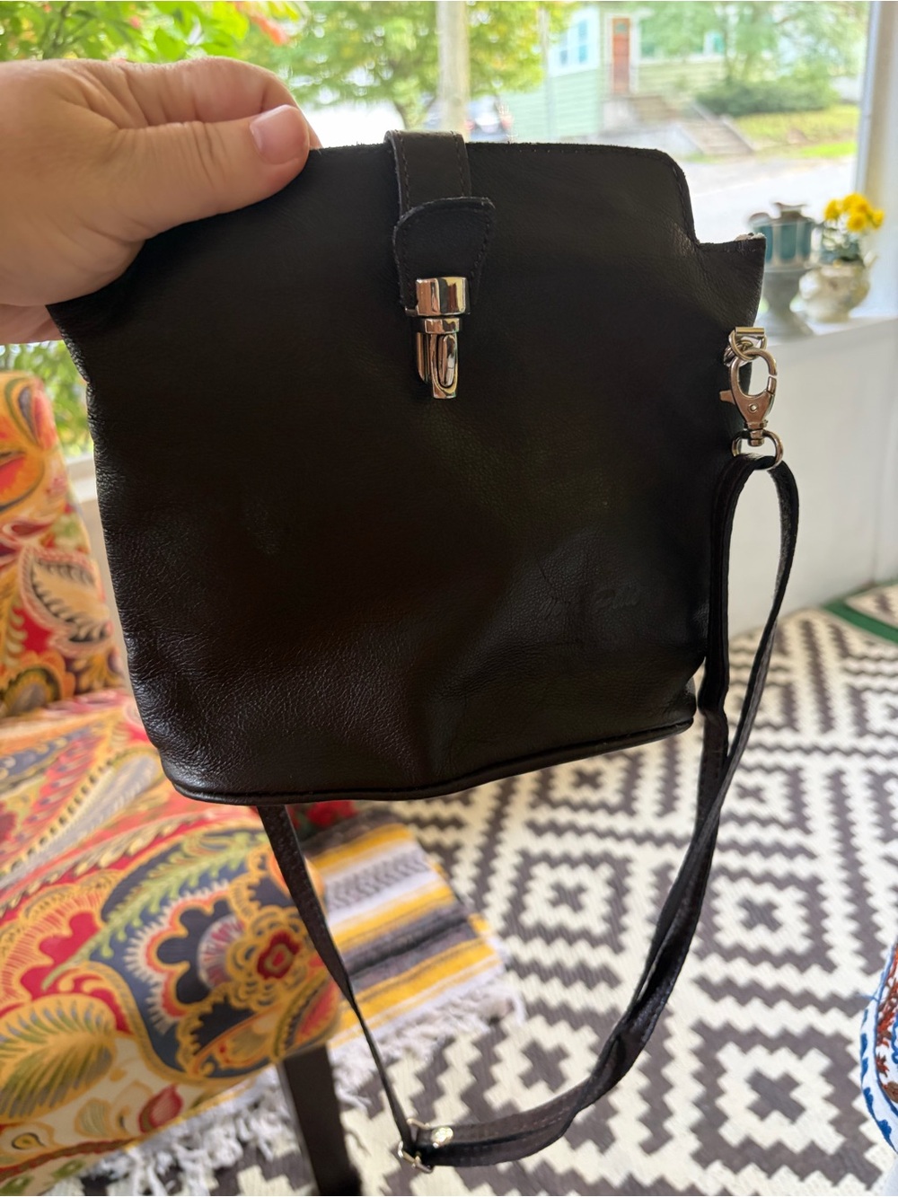 Vera Pelle small leather crossbody